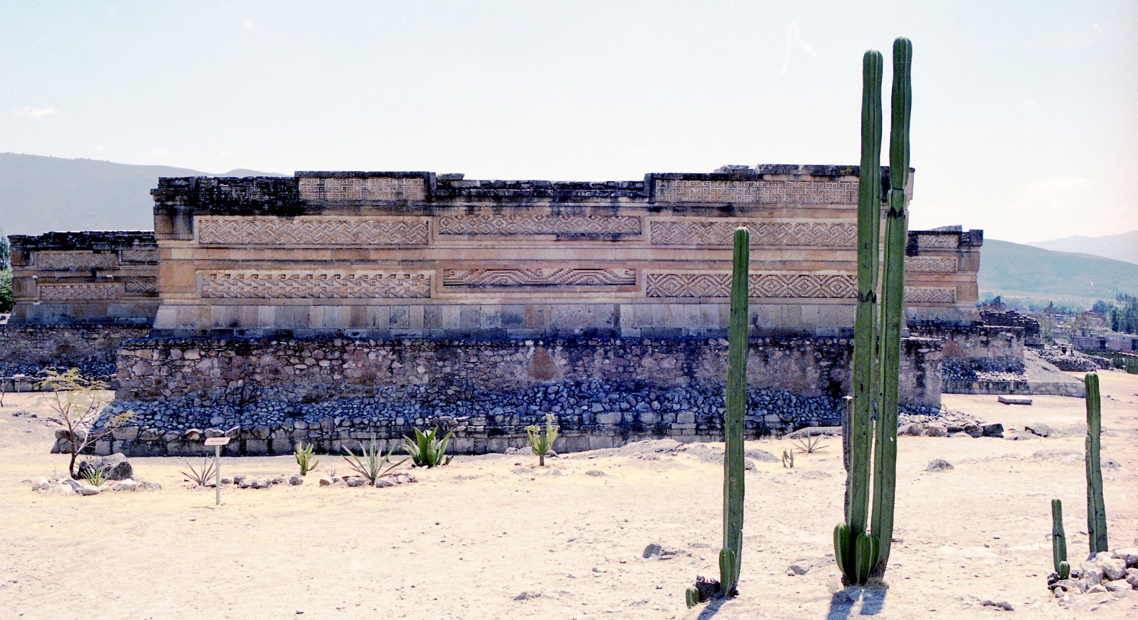 20000324 002   Oaxaca Mitala   Mexico Film 02 Fnr 035